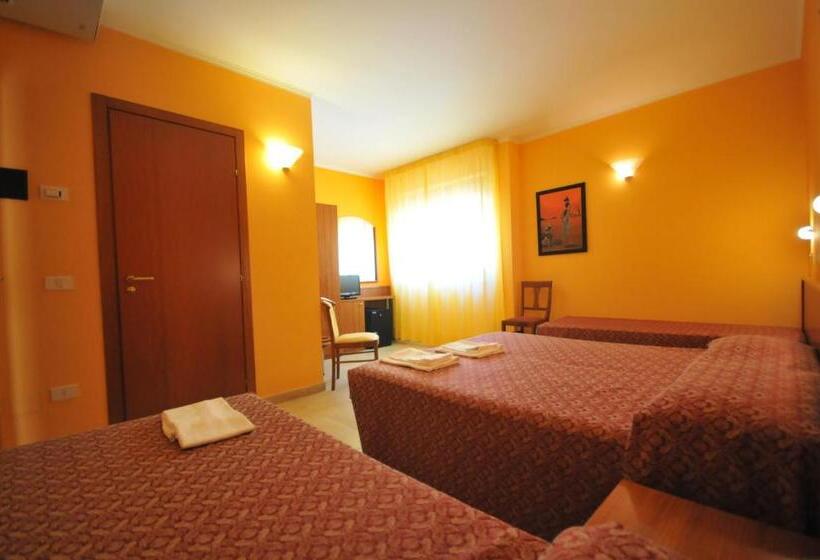 Номер Стандарт Трехместный, E Appartamenti La Solaria