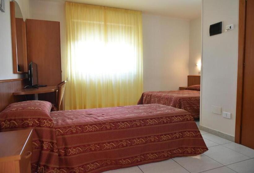 Standard Kolmen Hengen Huone, E Appartamenti La Solaria