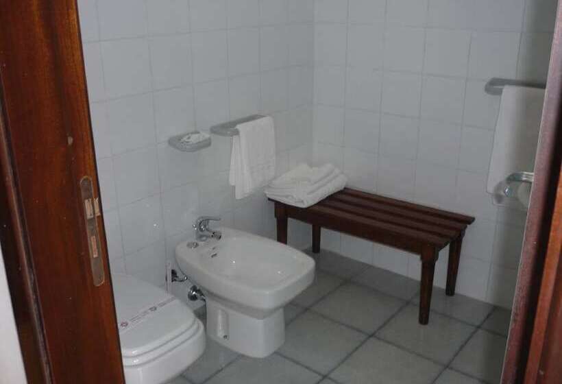 Standard-huone, Solara