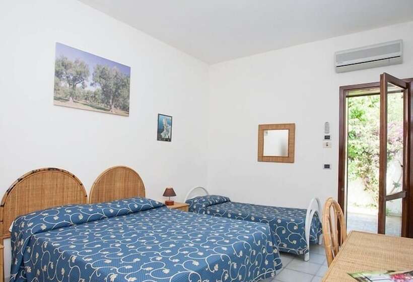 Standard Kolmen Hengen Huone, Solara