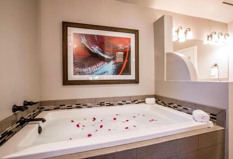 Superior room with lake view, The Chateau At Lake La Quinta