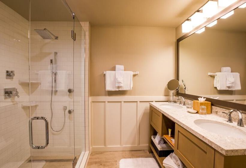 إستوديو قياسى سرير كينج, The Ocean Lodge