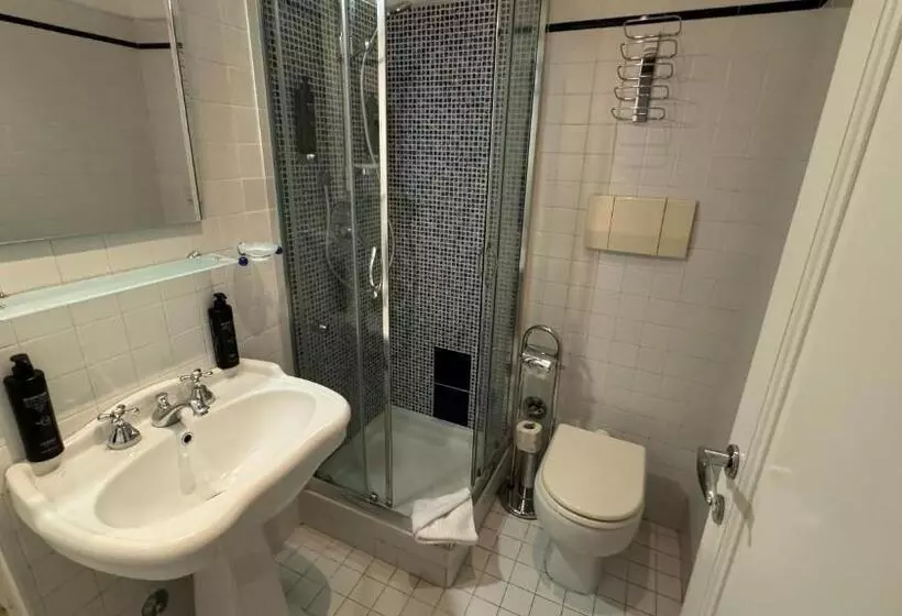 اتاق عادی, Townhouse Condotti 29