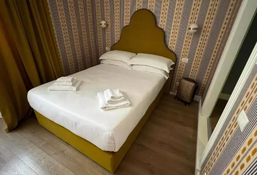 اتاق عادی, Townhouse Condotti 29