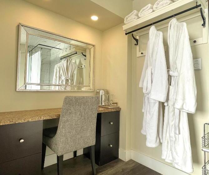 디럭스 스위트 킹 침대, 7 Day S