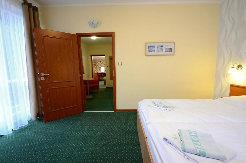 דירת שני חדרים, Kryštof