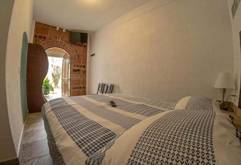 スタンダードルーム, La Buena Suerte