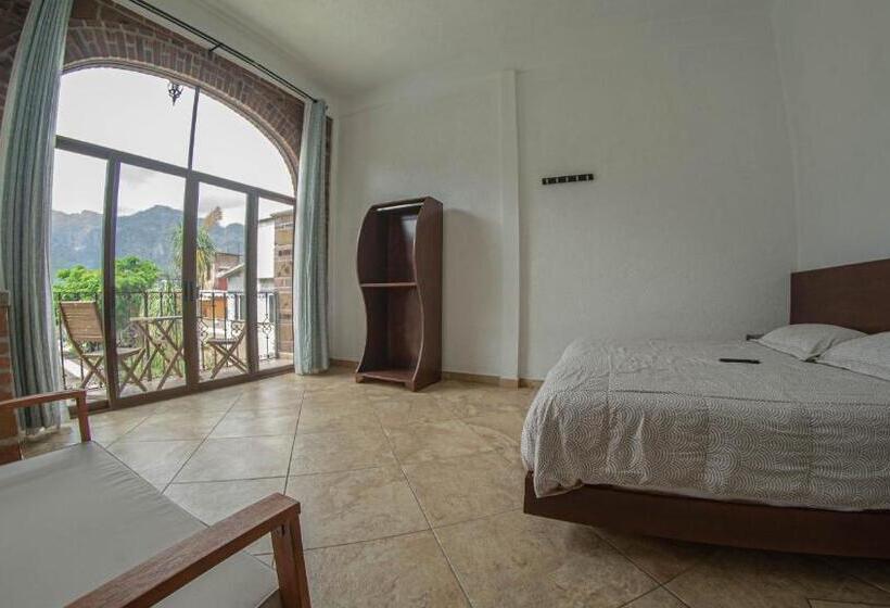 デラックスルーム, La Buena Suerte