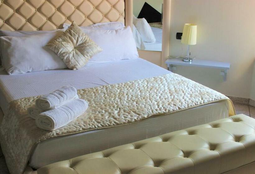 מיטת קינג בסוויטה, Luander