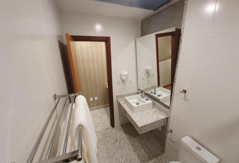 Quarto Quádruplo Premium, Pousada Golden Garden