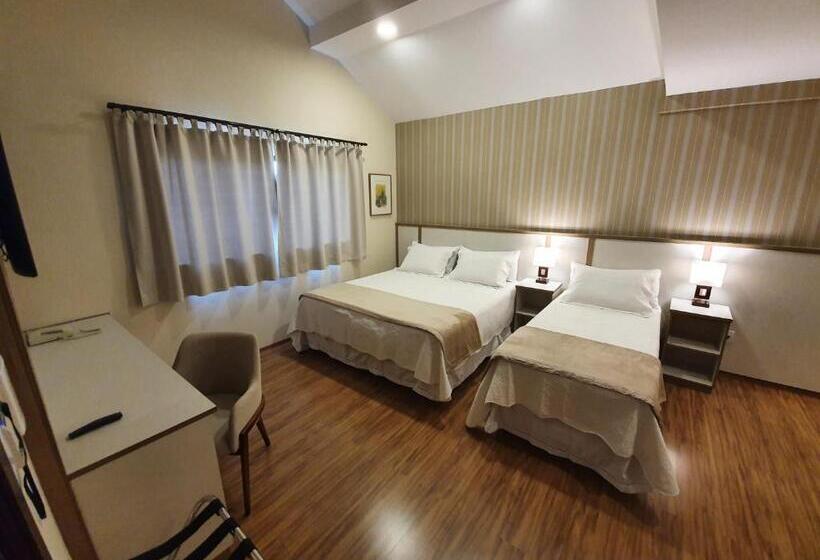 Quarto Quádruplo Premium, Pousada Golden Garden