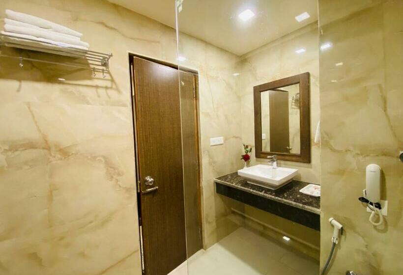 اتاق لوکس, Royal Castle