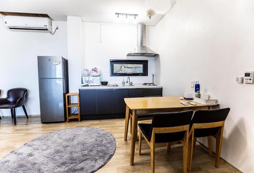 2ベッドルームハウス, Medi Pension