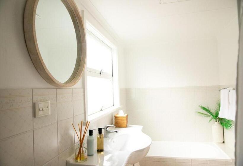 سوییت خانوادگی, The Oaks Ranch