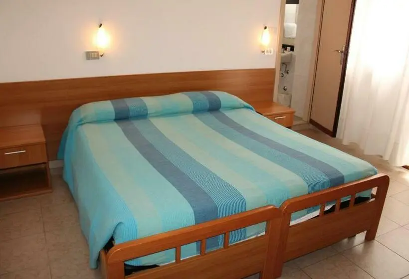 Habitació Estàndard, Caravel
