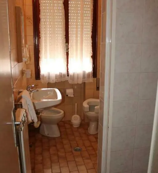 Habitació Triple Estàndard, Caravel