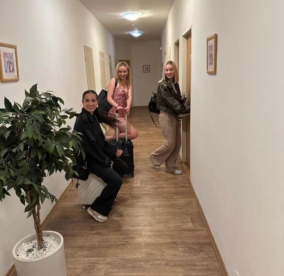 غرفة قياسية رباعية, Penzion Raketa Bowling