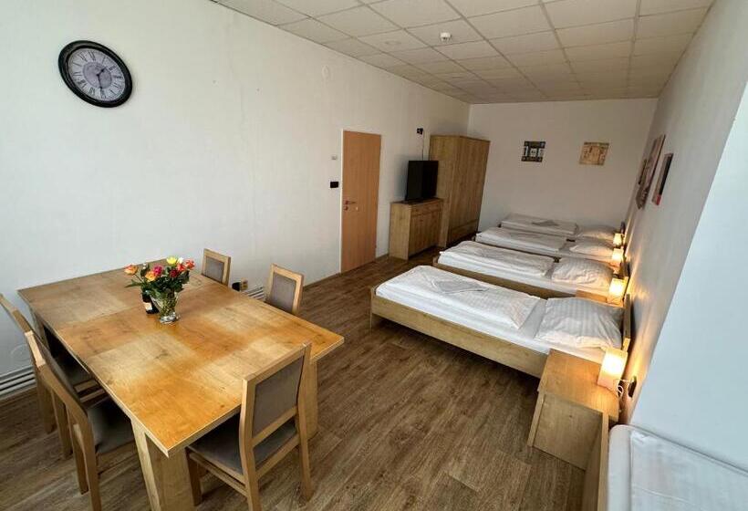 شقة غرفة نوم واحدة بالطابق الأرضى, Penzion Raketa Bowling