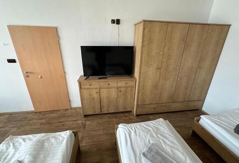 شقة غرفة نوم واحدة بالطابق الأرضى, Penzion Raketa Bowling