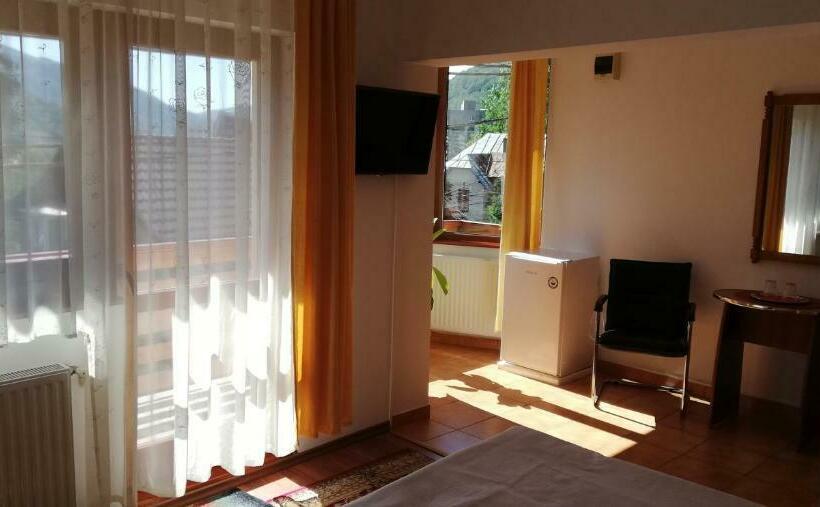 סטודיו סופריור, Pension Casa Soarelui