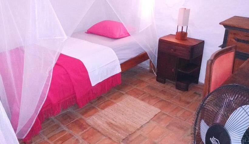 בונגלו סטנדרט 2 חדרי שינה, Posada Finca San Vicente B&b