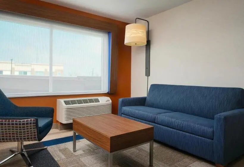 キングサイズベッドのエクゼクティブルーム, Holiday Inn Express & Suites   Lockport, An Ihg