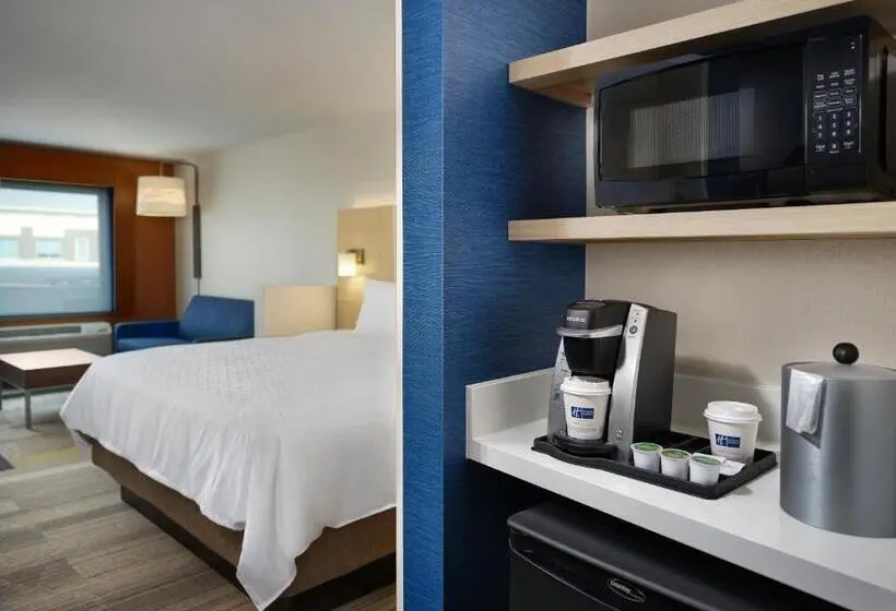 キングサイズベッドのエクゼクティブルーム, Holiday Inn Express & Suites   Lockport, An Ihg