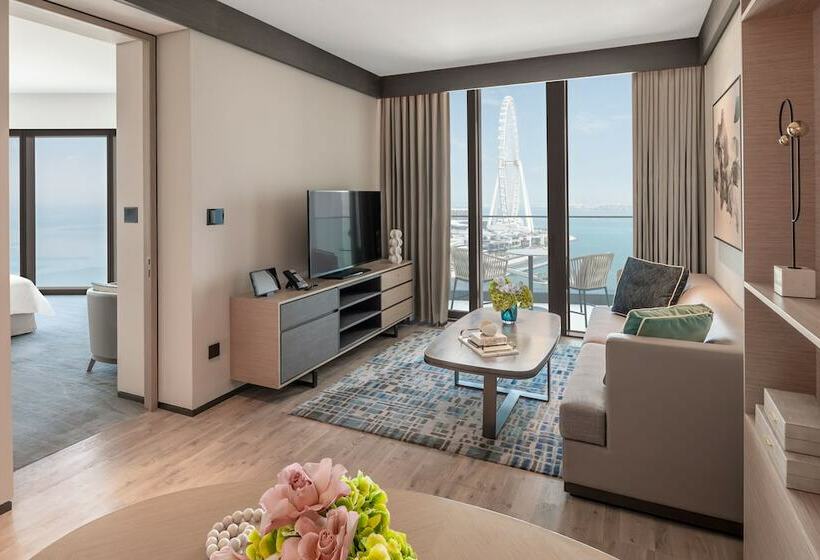 オーシャンビュースイート, Address Beach Resort