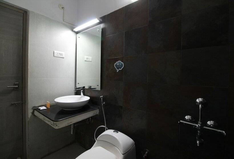 Вилла Deluxe 2 Спальни, La Flora Cloud 9 Yelagiri