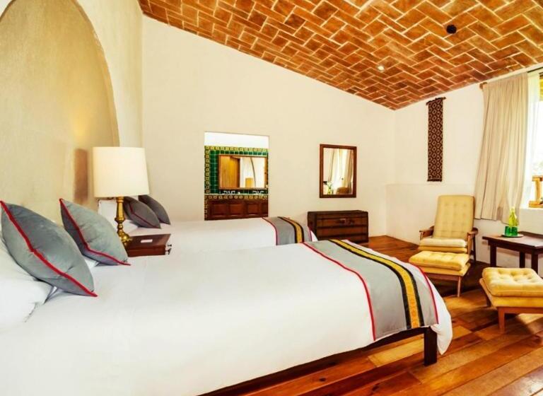 スタンダードルーム, Xani Mui