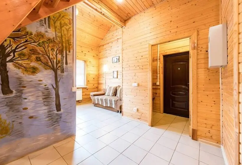 ２ベッドルームのテニメントハウス, Cottage Complex Ozerny Bereg