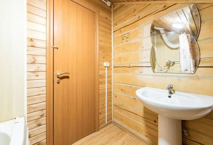 ３ベッドルームハウス, Cottage Complex Ozerny Bereg