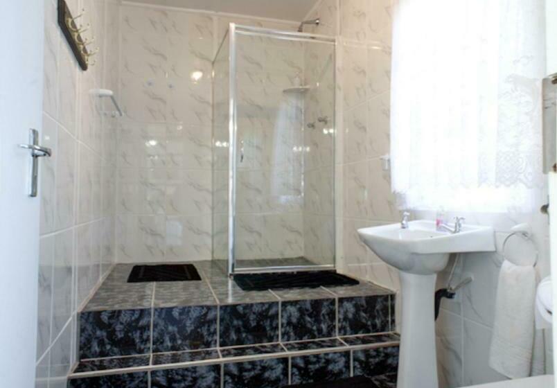 דירת חדר, Gariep Dam Sunrose Group Of Guest Houses