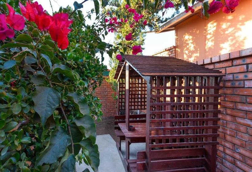 דירת חדר, Gariep Dam Sunrose Group Of Guest Houses