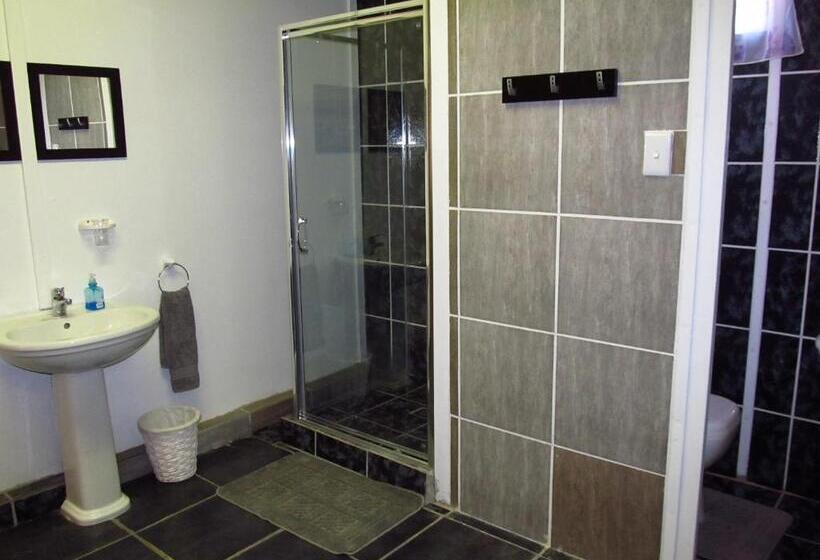 חדר סטנדרט לשלושה, Gariep Dam Sunrose Group Of Guest Houses