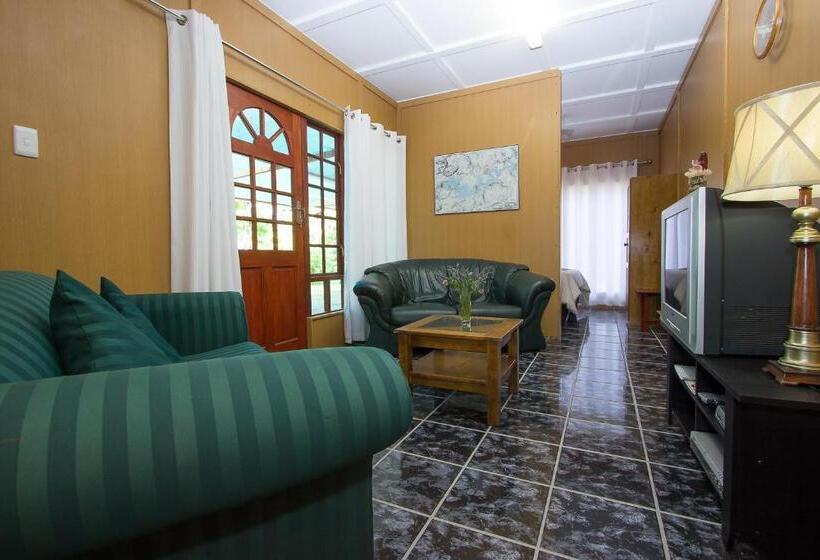 חדר סטנדרט, Gariep Dam Sunrose Group Of Guest Houses