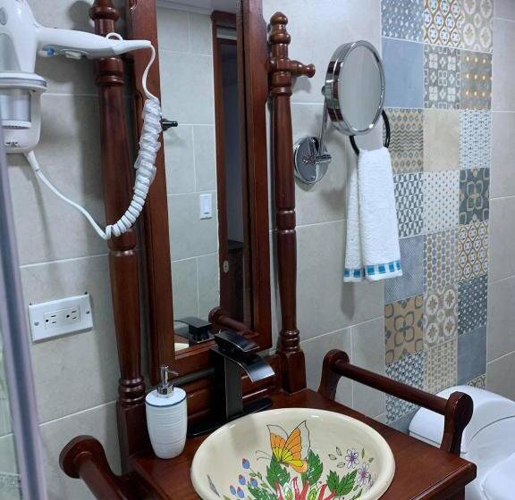 غرفة كلاسيكية ثلاثية, La Estancia Hotel Boutique