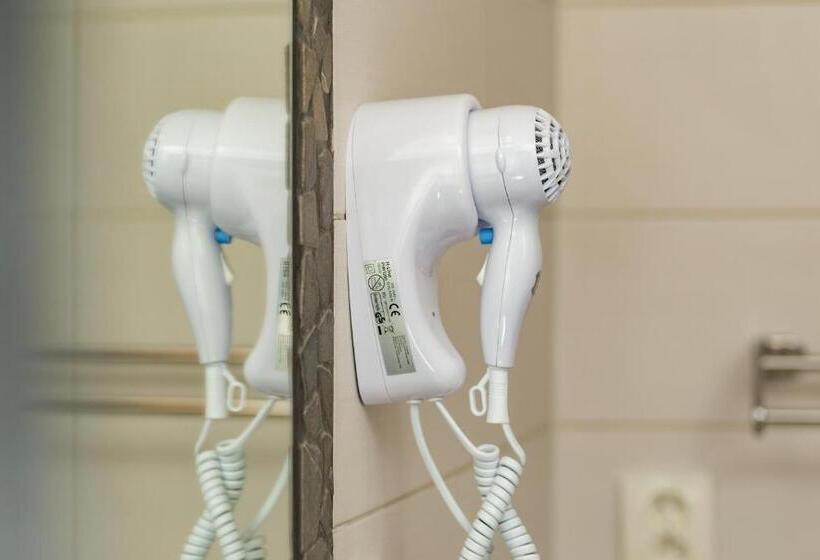 标准三人间, Penzion, Restaurant Gloria