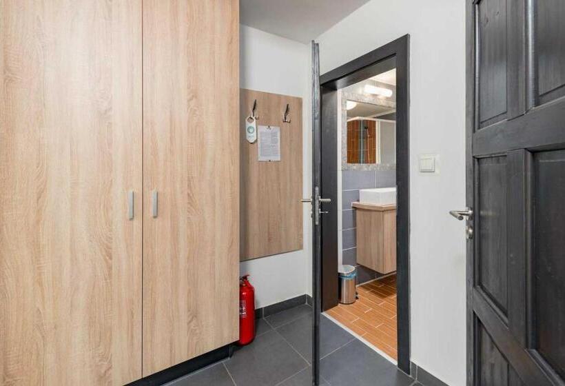 带1个卧室的公寓, Penzion, Restaurant Gloria