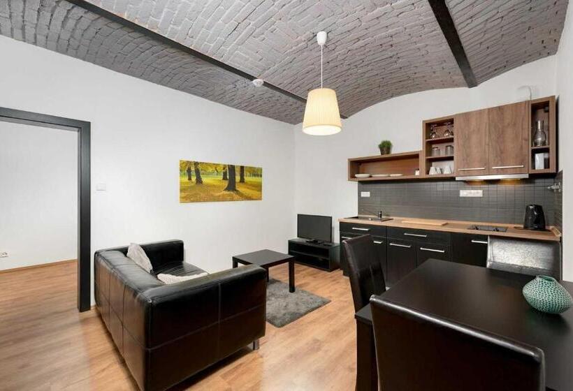 Апартаменты 1 Спальня, Penzion, Restaurant Gloria