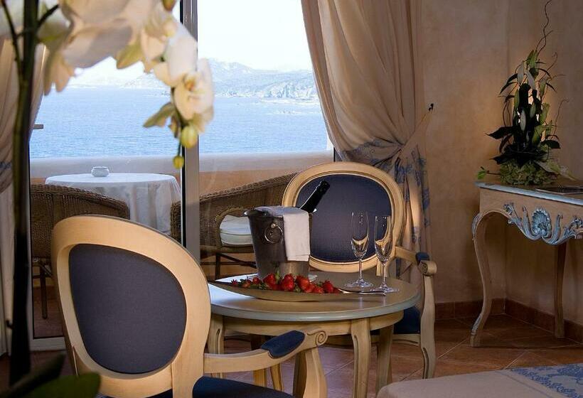 חדר סטנדרט נוף לים, Colonna Resort, A Colonna Luxury Beach Hotel, Porto Cervo