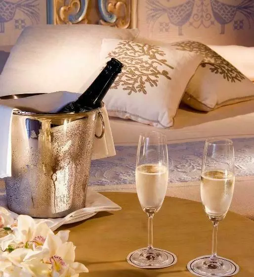 اتاق استاندارد سه تخته با چشم‌انداز باغ, Colonna Resort, A Colonna Luxury Beach Hotel, Porto Cervo