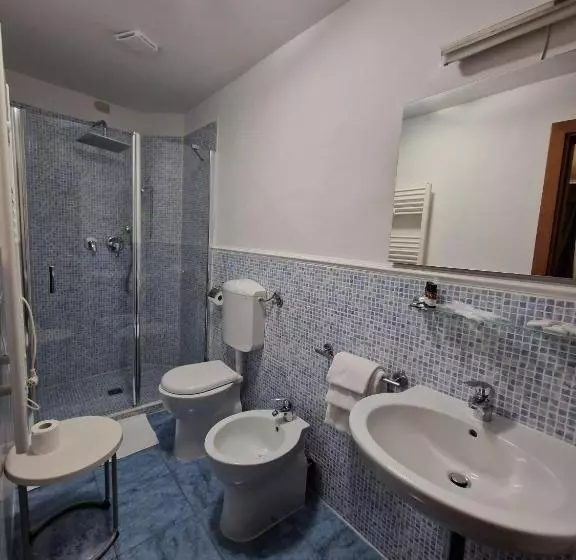اتاق استاندارد سه نفره, B&b Relais Il Campanile
