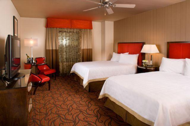 キングサイズベッドのデラックスルーム, Boomtown Bossier City