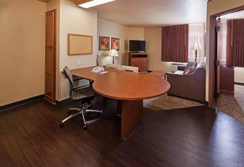 スイート, Candlewood Suites St. Robert, An Ihg
