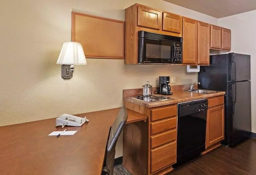 スイート, Candlewood Suites St. Robert, An Ihg