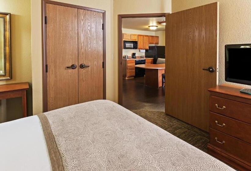 جناح, Candlewood Suites St. Robert, An Ihg