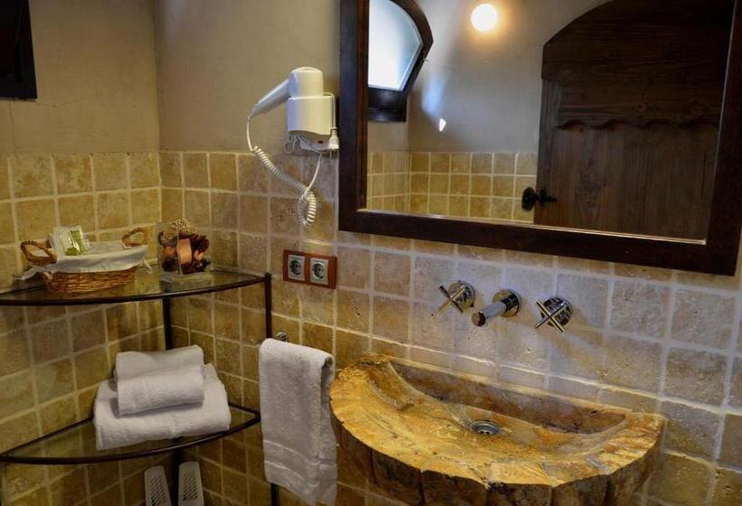 اتاق استاندارد, Galena Mas Comangau