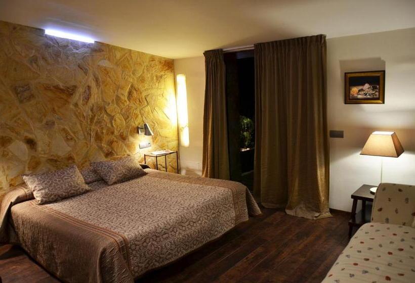 Superior Room with Terrace, Galena Mas Comangau