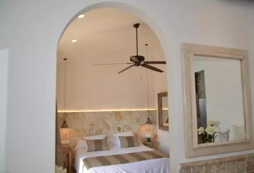Superior Room with Terrace, Galena Mas Comangau